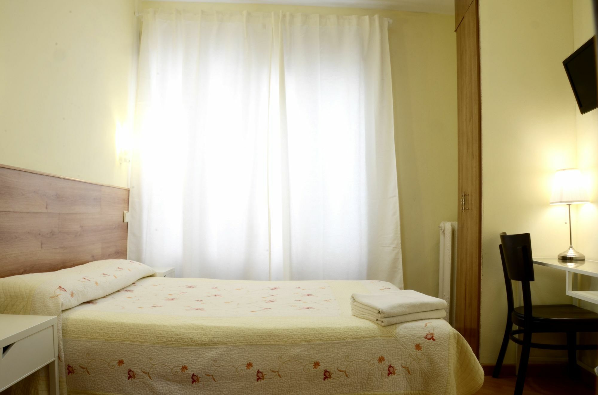 Hostal Nersan2 — Photos 3